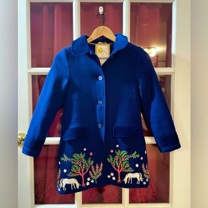 Boden. Gorgeous coat with intricate embroidery with velvet collars. Size: 8/9.